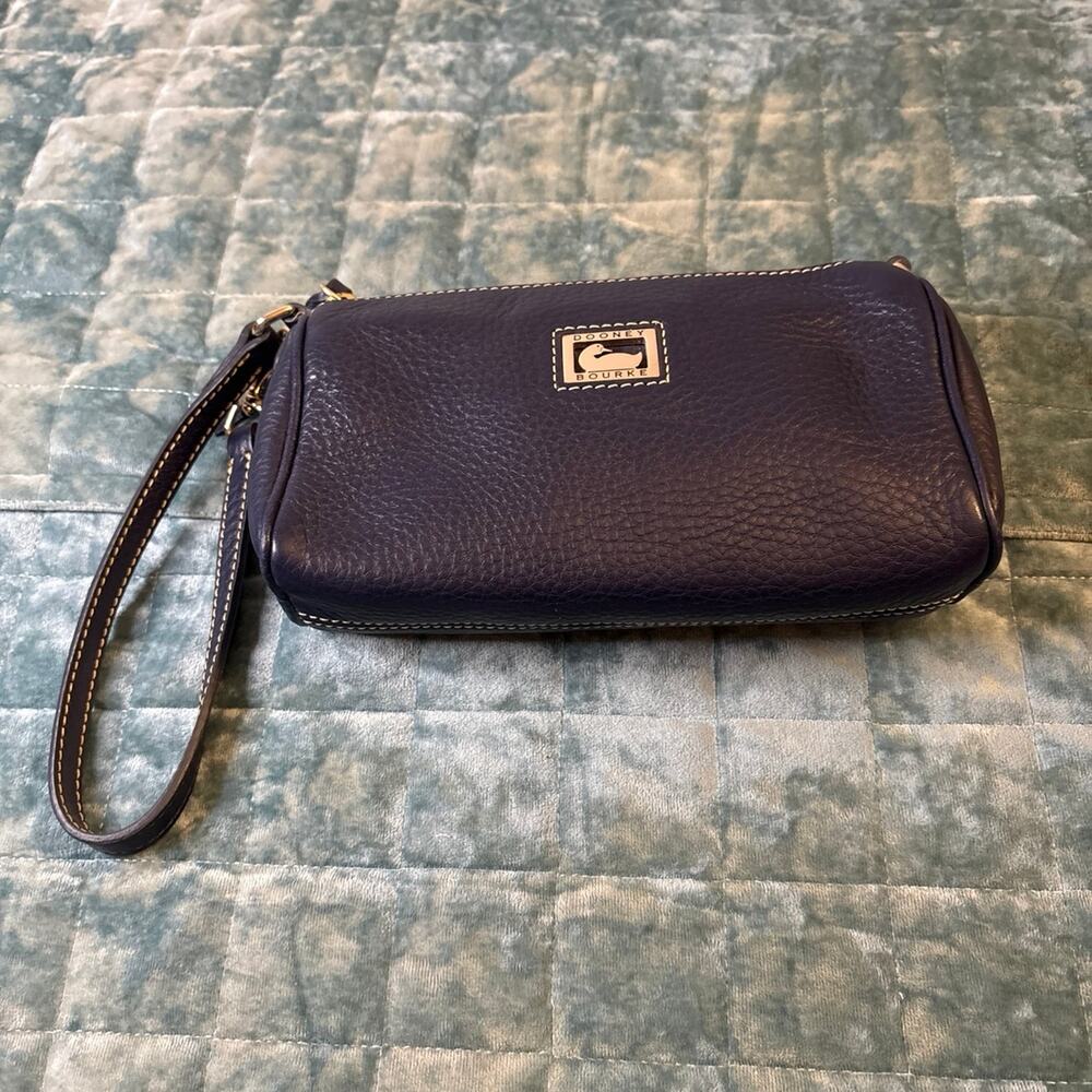Dooney & Bourke Barrel Bag Navy Blue Leather Classic Preppy Small Everyday NWT